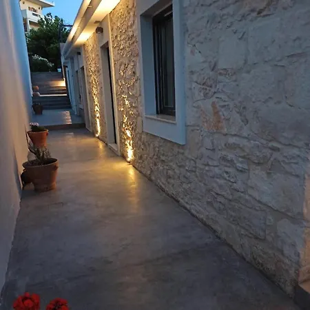 Irene's Garden * Πέραμα