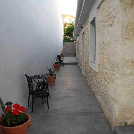 Irene's Garden Πέραμα